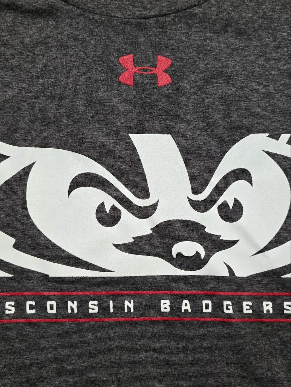 Under Armour Gray Wisconsin Badgers Tee with Red Logo - XXL